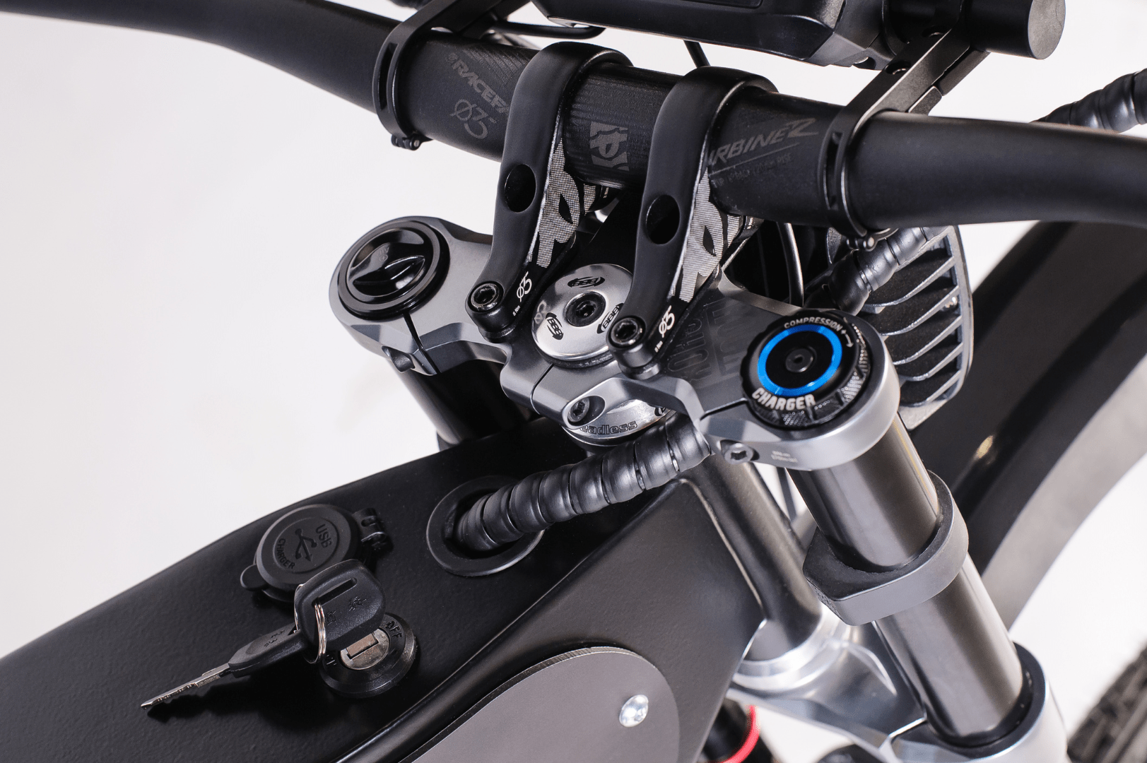 Електричний байк E-Motion Big 18" MOTO motor wheel 3000 W 50 Ah - Зображення 10