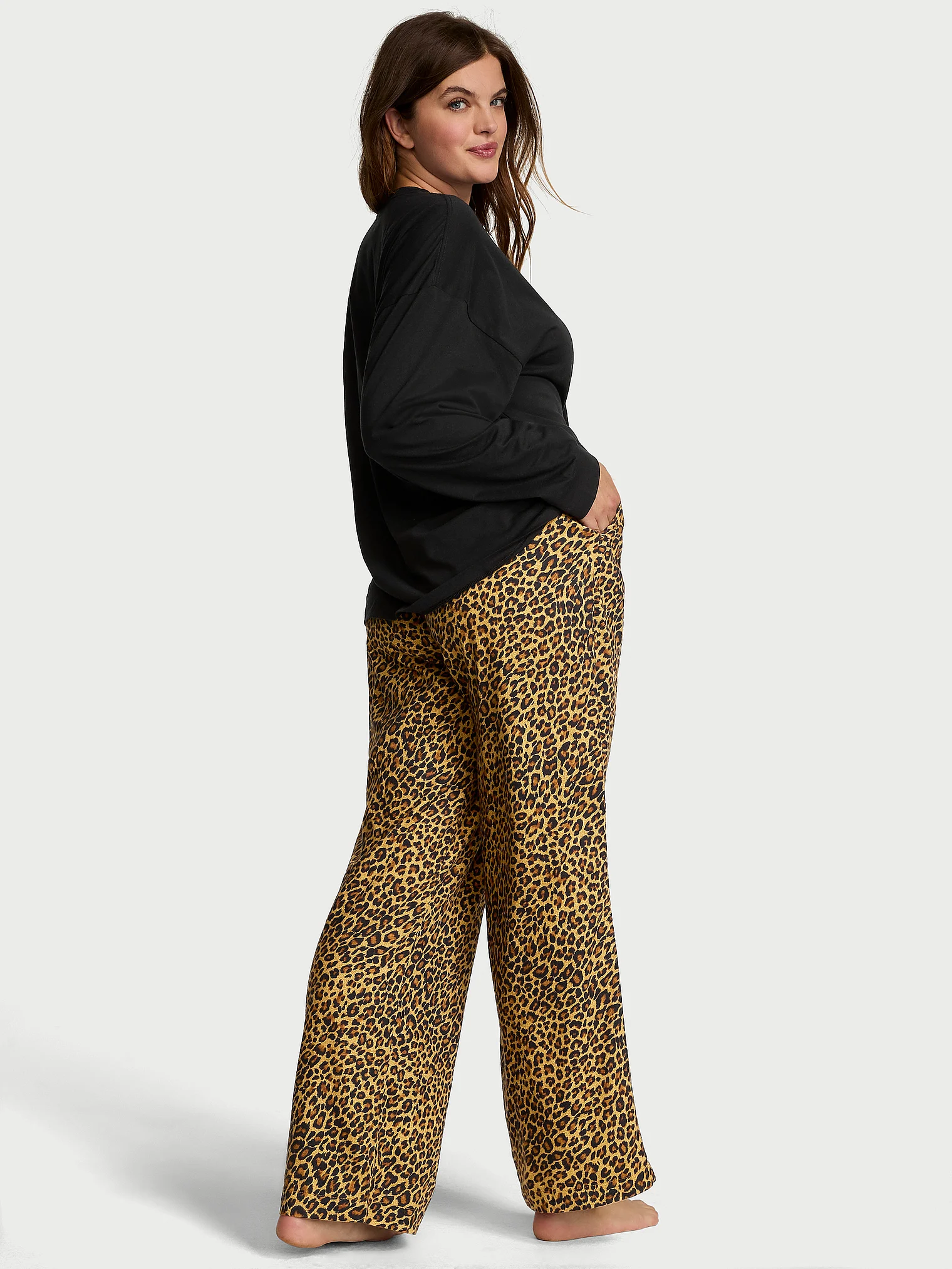 Бавовняна піжама зі штанами Long-Sleeve Tee-Jama Set, Safari Gold Leopard, S, довжина - Regular, Victoria's Secret - Зображення 2