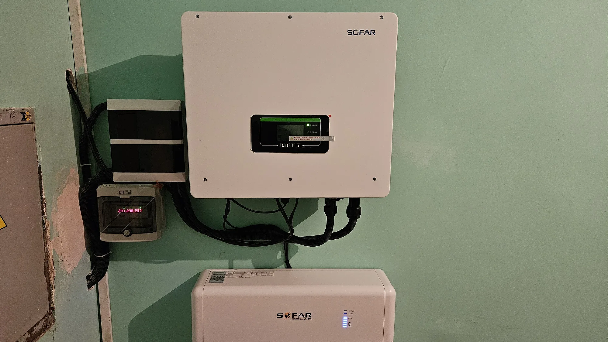 Гібридна енергосистема Sofar HYD 15 + Sofar BTS 5K (15 кВт + 15 кВт·год)