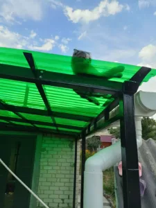 Смарагдовий профільований монолітний полікарбонатний лист