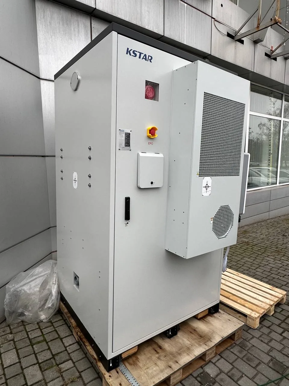 Система накопичення енергії 125kW/215kWh ALL-IN-ONE C&I ESS (KAC125DP2 + BC215DE2, BESS), Altek