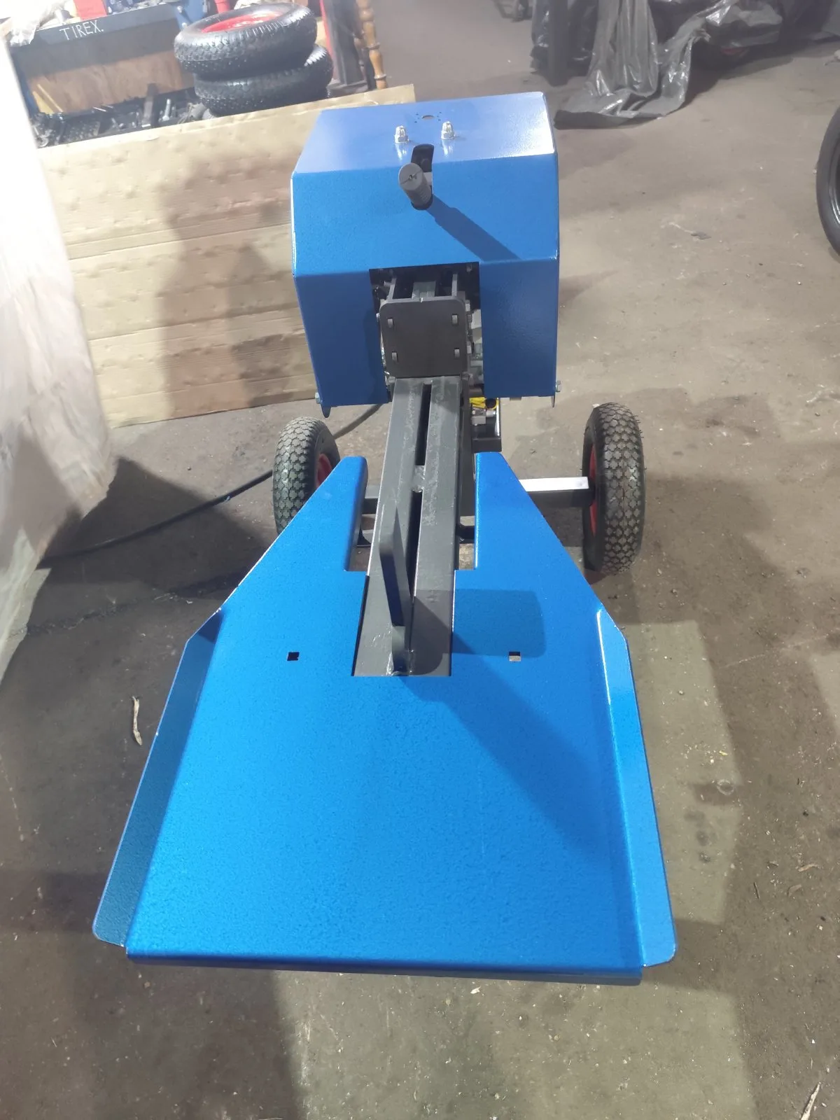 Дровокол TIREX MINI рейковий бензиновий (15 тонн)