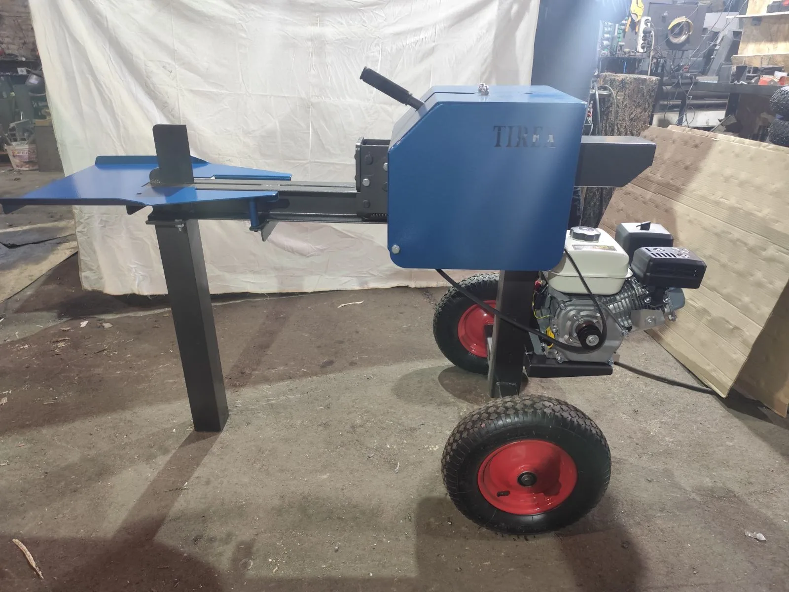 Дровокол TIREX MINI рейковий бензиновий (15 тонн)