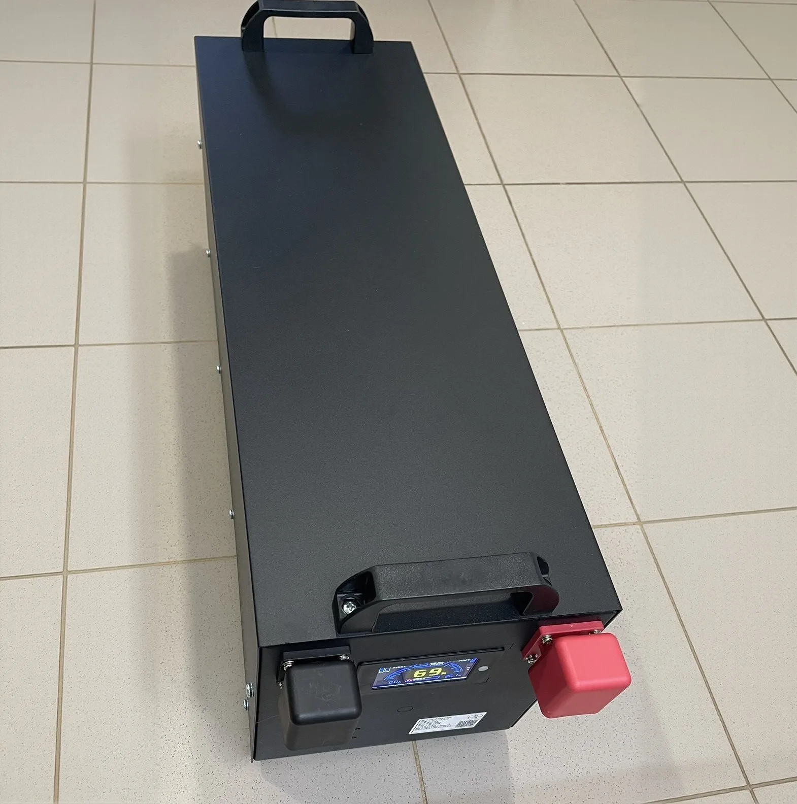 Акумулятор LiFePO4 24 В 334 Аг, 8 кВт·год, з дисплеєм та Bluetooth, на елементах EVE